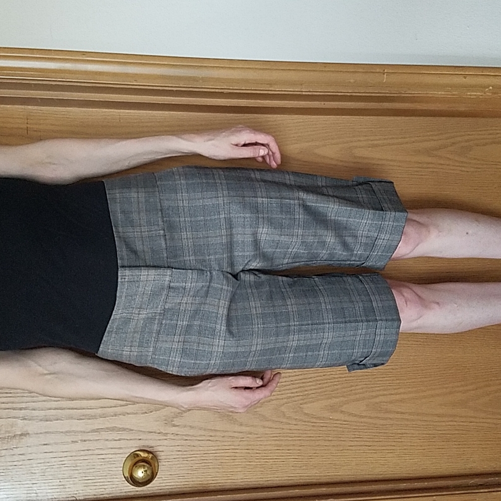 Size 2 Matty M office casual capris